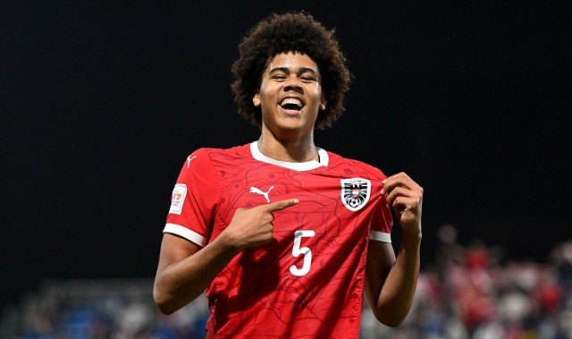 kaiyun-利物浦官宣！敲定年轻后卫引援，17岁天才中卫今夏登陆安菲尔德